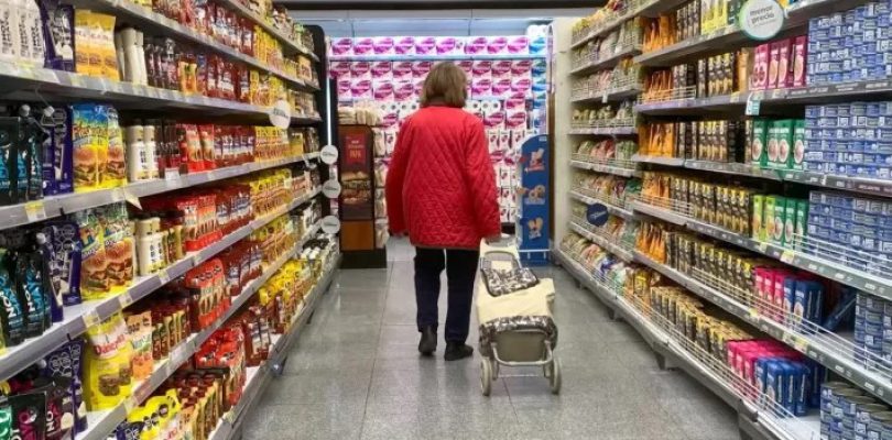 Supermercados: descongelan precios y hay alimentos que suben hasta el 100%