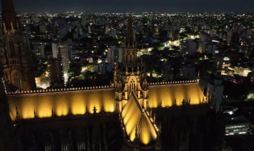 La Plata pone en valor su patrimonio y con un show presentarán la nueva luminaria de la Catedral