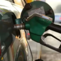 Autorizan el aumento de biocombustibles que impactará en los surtidores en marzo