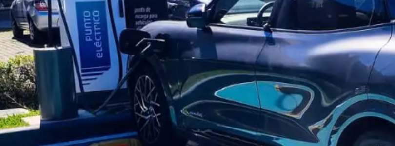 El Gobierno abre el proceso de solicitud para la importación sin aranceles de vehículos eléctricos e híbridos