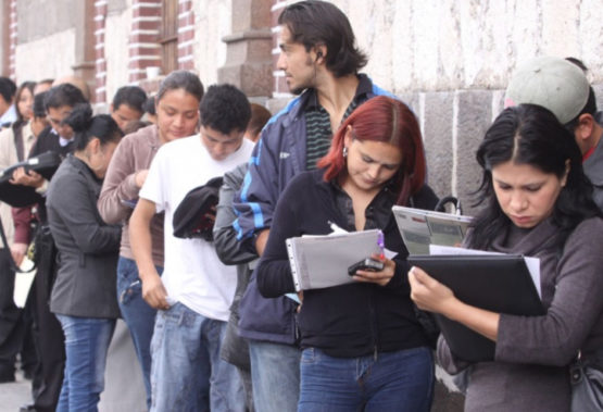 El desempleo subió a 7,9% en el primer trimestre y afectó a casi 1,8 millones de personas