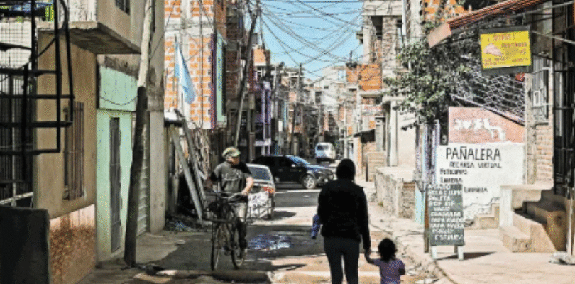 Indec: una familia tipo necesitó más de $1.100.000 en abril para no caer en la pobreza