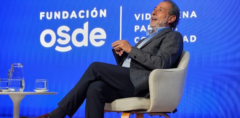 Guillermo Francella dio una charla sobre IA y humor: “Nada cambia al humano, el alma”