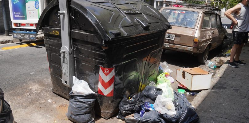 La Ciudad multará a quienes revuelvan la basura y no ordenen