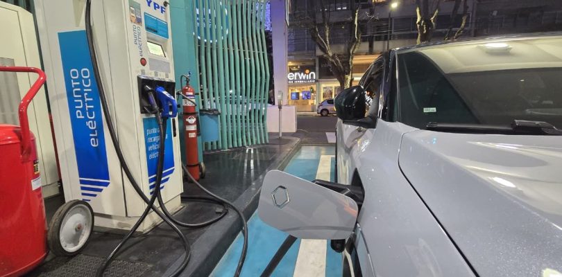Cómo es el plan público-privado para ampliar la red de cargadores eléctricos impulsado por la Ciudad
