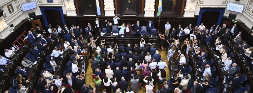 Axel Kicillof consiguió sancionar la Ley de Financiamiento: qué destino tendrán los US$ 3685 millones