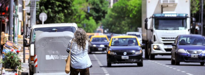 Taxis y remises podrán acceder a créditos para autos eléctricos e híbridos