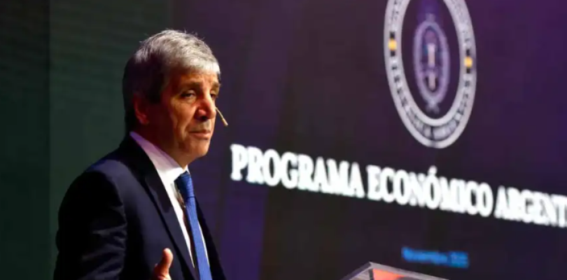 Caputo defendió el préstamo por US$3.000 millones: “Kukitas queridos, ya no psicopatean a nadie”