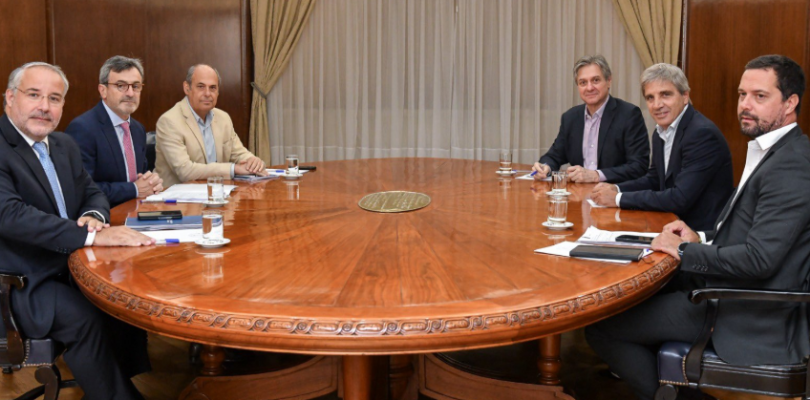 Caputo se reunió con la cúpula de la UIA: abordaron la reforma laboral, inocencia fiscal y carga impositiva