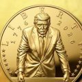 Controversia en EEUU por el lanzamiento de la moneda con el rostro de Trump
