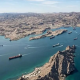 Irán atacó buques en el estrecho de Ormuz: cómo reaccionó el precio del petróleo