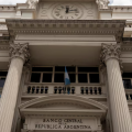 El Banco Central sumó más dólares para sus reservas y la divisa volvió a bajar