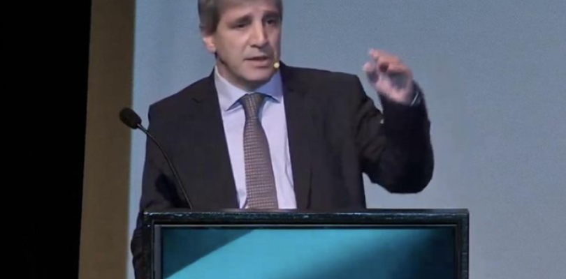 Caputo explicó la meta de reservas y descartó que exista “una de mínima y una de máxima”