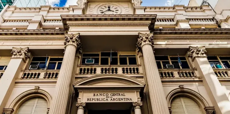 El BCRA ya compró más de US$ 10.000 millones para las reservas y superó la meta anual que se había fijado