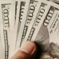 El dólar oficial volvió a subir y alcanzó su máximo histórico  