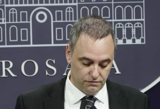Manuel Adorni presentó la renuncia y deja el Gobierno