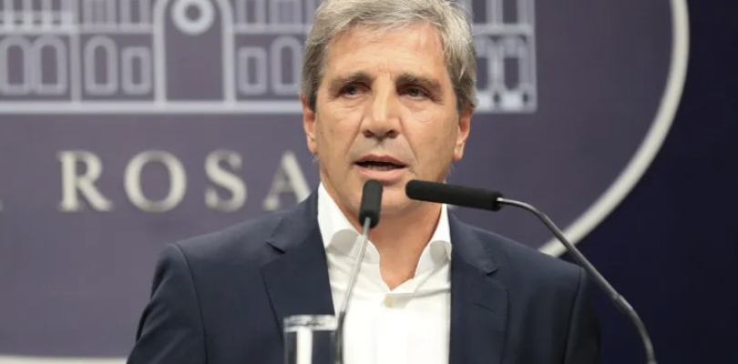 Luis Caputo presenta el plan para afrontar los pagos de deuda hasta fines de 2027