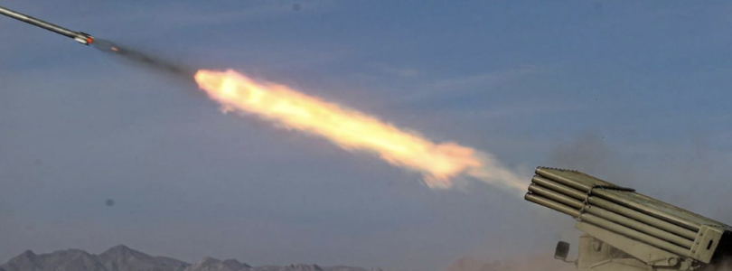 El petróleo se dispara tras nuevos ataques de EE.UU. a Irán y la amenaza de cierre del Estrecho de Ormuz
