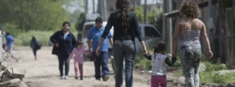 Indec: cuánto necesitó una familia en junio para no caer en la pobreza
