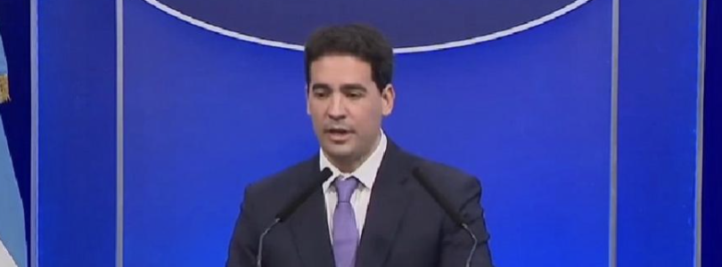 El vocero presidencial admitió que el Gobierno desvía fondos de rutas para sostener el “equilibrio fiscal”