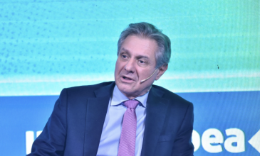 El Gobierno aseguró que comprará otros US$10.000 millones antes de las elecciones