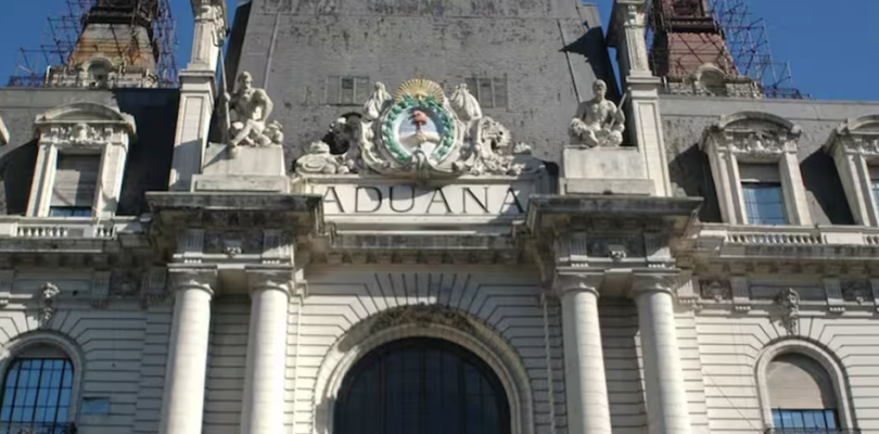 Cambios en el Gobierno: José Velis se tomó licencia y no regresaría a su cargo al frente de la Aduana