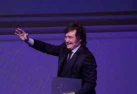 “Muchos piden flexibilizar la política monetaria y fiscal, y la respuesta es no”, dijo Milei en tono electoral
