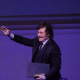 “Muchos piden flexibilizar la política monetaria y fiscal, y la respuesta es no”, dijo Milei en tono electoral
