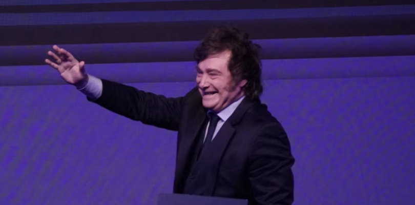 “Muchos piden flexibilizar la política monetaria y fiscal, y la respuesta es no”, dijo Milei en tono electoral
