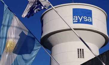 AySA: cuáles son los dos consorcios locales que se disputan la privatización más grande que lleva adelante el Gobierno