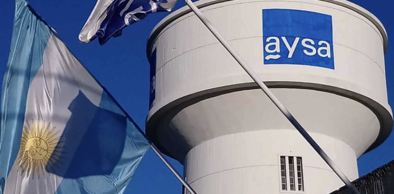 AySA: cuáles son los dos consorcios locales que se disputan la privatización más grande que lleva adelante el Gobierno