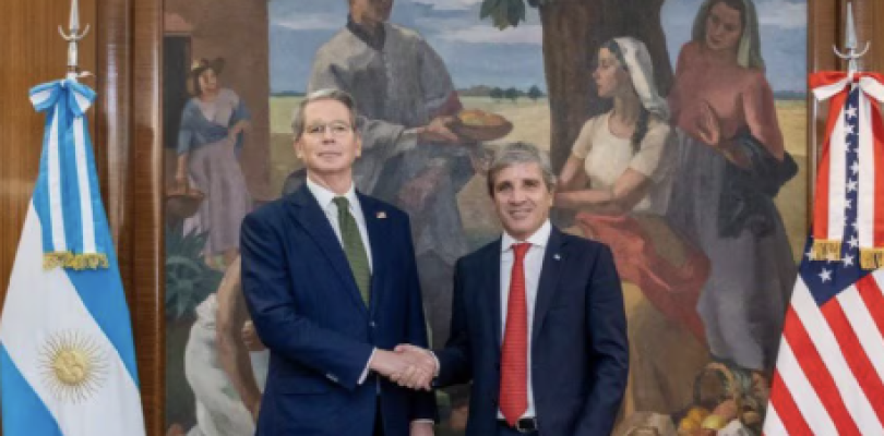 El secretario del Tesoro de EE.UU. EE.UU. no descarta otorgar un nuevo apoyo económico a la Argentina