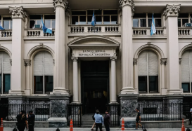 La AGN asegura que se perdieron US$ 1.000 millones con las inversiones en oro y el Banco Central salió a negarlo