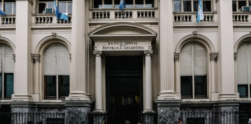 La AGN asegura que se perdieron US$ 1.000 millones con las inversiones en oro y el Banco Central salió a negarlo