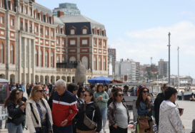 El turismo creció un 3,5% en el fin de semana largo, pero la caída en la estadía recortó el impacto económico
