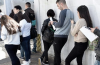 El empleo formal acumula catorce meses de caída: ¿qué nivel alcanzó el salario mínimo?